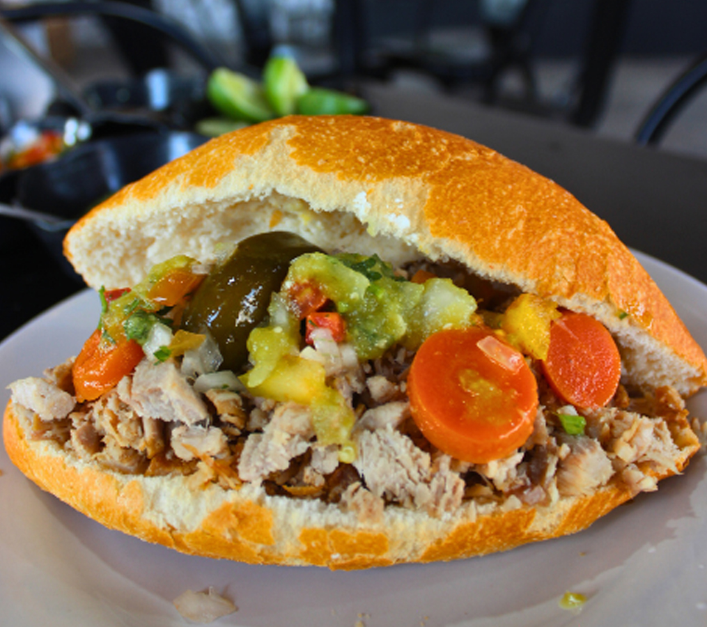 Torta de carnitas